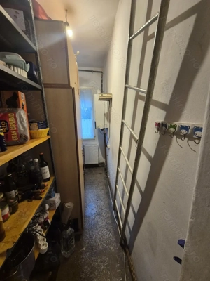 Vand casa 3 camere Moroasa - imagine 10