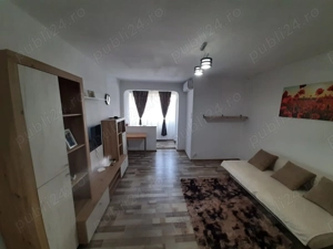 Garsoniera cf 1 de închiriat lângă stația de metrou Favorit (10 m).