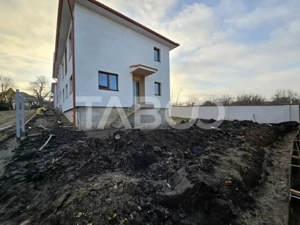 Casa tip duplex de vanzare 120 utili teren 300 mp Sura Mica Sibiu - imagine 3