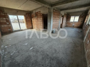 Casa tip duplex de vanzare 120 utili teren 300 mp Sura Mica Sibiu - imagine 4