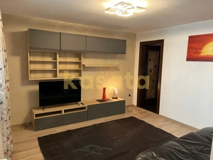 Apartament spațios 3 camere de închiriat – confort și luminozitate