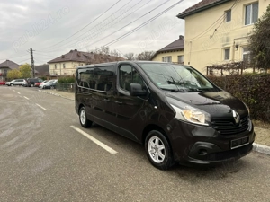 Renault Trafic 8 locuri