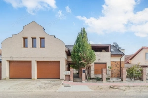 Casa Borș, 10 camere, 477 mp construiți 