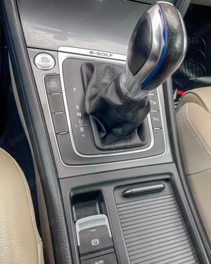 VW GOLF 7 - E-Golf - Motorizare full electric -Rate fixe . Garantie 12 luni . Buy back . Test drive  - imagine 16
