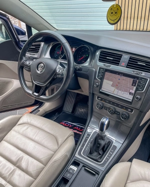 VW GOLF 7 - E-Golf - Motorizare full electric -Rate fixe . Garantie 12 luni . Buy back . Test drive  - imagine 11