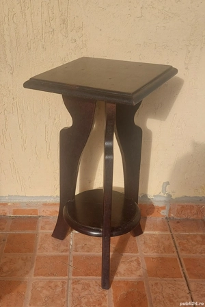 Vând măsuță vintage.