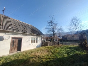 Casa 2 camere 70mp,+teren intravilan 1646 mp,zona Comunei Sintereag - imagine 4