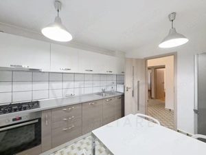 Apartament cu 4 camere, parcare, 2 bai, 2 balcoane, zona UMF - Zorilor - imagine 2