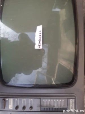 vand televizor alb negru