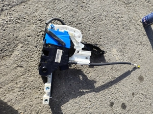 actuator fata stanga kia sportage an 2016