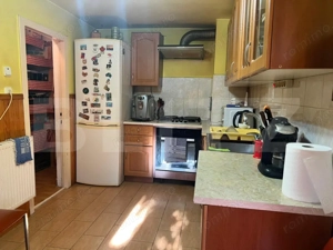 Vand casa cu 3 camere singur in curte p+m in Dambul Pietros - imagine 5