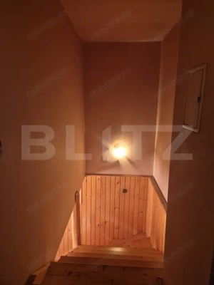 Vand casa cu 3 camere singur in curte p+m in Dambul Pietros - imagine 2