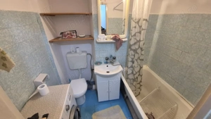 Apartament de vanzare - 3 camere - etajul 4 