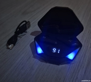 Vand casti wirelles!