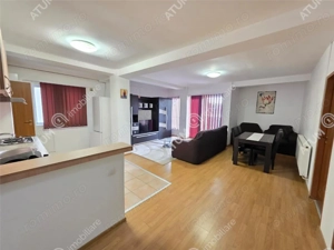 Apartament cu 3 camere decomandate 2 bai si 3 balcoane zona Strand - imagine 2