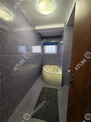 Apartament cu 3 camere decomandate 2 bai si 3 balcoane zona Strand - imagine 11