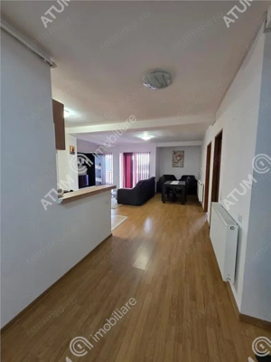 Apartament cu 3 camere decomandate 2 bai si 3 balcoane zona Strand - imagine 12