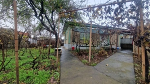 CASA 4 CAMERE , SUPRAFATA TOTALA 80 MP , TEREREN 355 MP, DESCHIDERE  17,5 ML