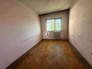 Vanzare apartament 3 camere Centru - imagine 3