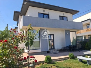 Vila  de vanzare  Rediu,