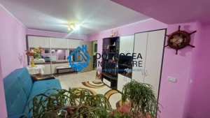 STRADA BABADAG - 2 CAMERE DECOMANDAT, 52 MP, ETAJ 2 ,CENTRALA GAZ - imagine 3