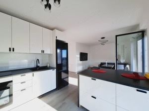 3 camere NOU tip penthouse. Terasa de 50 mp. Mobilat si utilat.