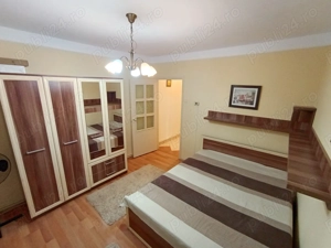 Ofer pentru închiriere ap.2 camere decomandate în cart. Solidarității - imagine 2