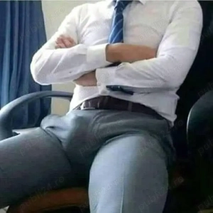 Domn discret.generos caut cupluri sau femeie 