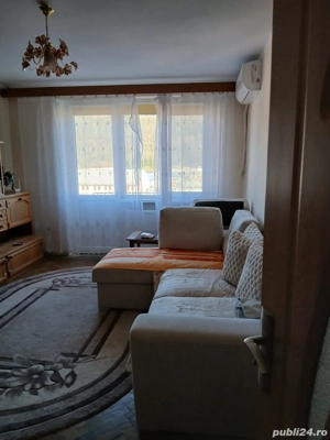 Vand urgent apartament 2 camere luminos etaj 4 amenajat mobilat langa Universitate 43.800 Euro neg. 