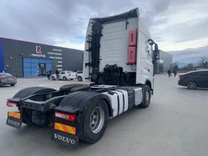 Volvo Cap Tractor - imagine 7