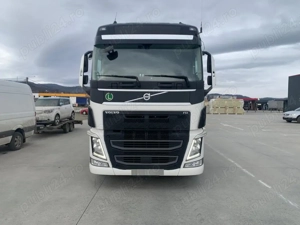 Volvo Cap Tractor - imagine 2