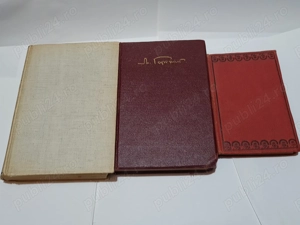3 cărți vechi (în limbi străine)