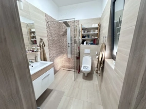 Duplex despartit prin garaj cu 5 camere - Dumbravita - imagine 10