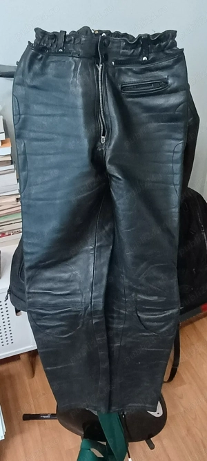pantaloni de piele