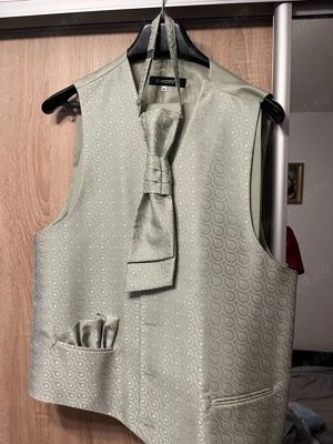 Costum pentru ocazii