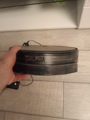 Vând aspirator robot uscat plus umed !