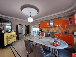 Casa mare pentru 2 familii sau pentru afacere - imagine 7