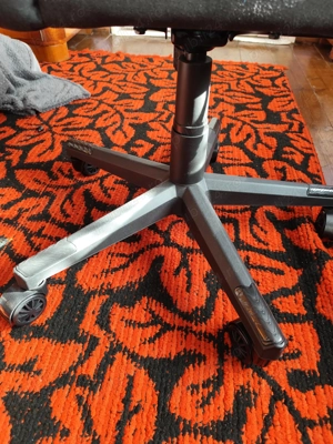 Scaun gaming SENSE7 Spellcaster   stare foarte bună!