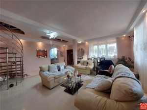 Casa mare pentru 2 familii sau pentru afacere - imagine 4