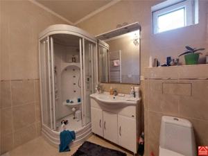 Casa mare pentru 2 familii sau pentru afacere - imagine 15