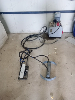 Presa hidraulica pentru construct casa earthship