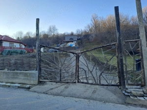 Vând mini complex tradițional: o casă maramureșeană, o căsuța de hobbit și două case bucovinene - imagine 2