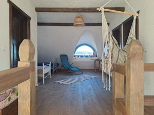 Vând mini complex tradițional: o casă maramureșeană, o căsuța de hobbit și două case bucovinene - imagine 7