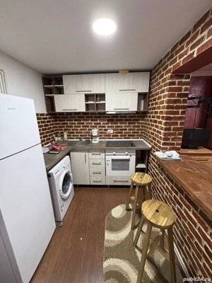 Inchiriez garsoniera la curte  - imagine 3