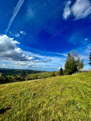 Teren de vanzare la munte