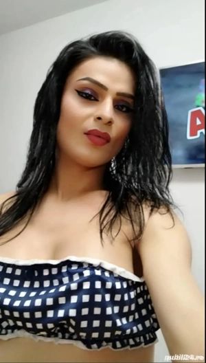 Elvira transexuala siliconata nr 4 la sani. - imagine 4