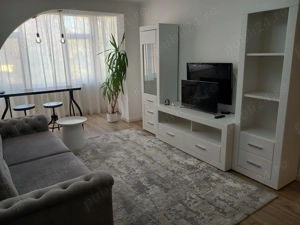 Proprietar inchiriez ap 2 camere decomandat City Mall