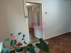 Casa în Ultracentralul Bucureștiului la preț mic (casă mică) - imagine 17