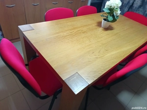 vând Masă solidă din lemn masiv de stejar pt.6 persoane,în stare foarte bună+6 scaune noi tapițate 