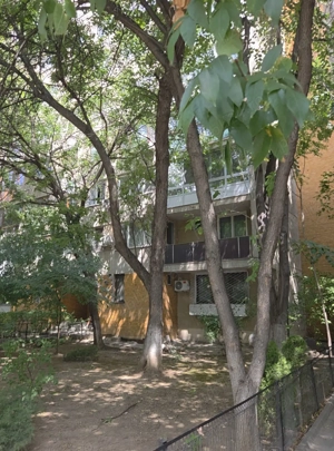 Închiriez apartament